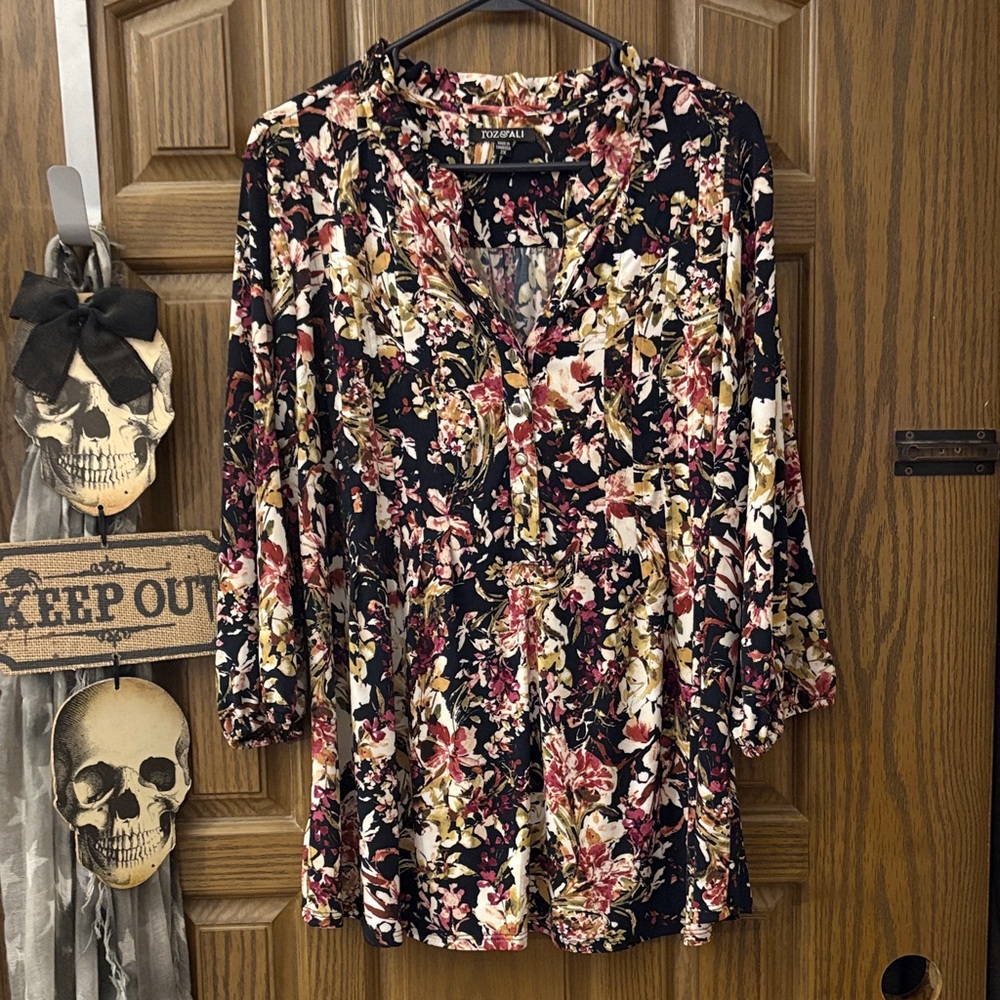 Roz & Ali Multicolor Floral Blouse